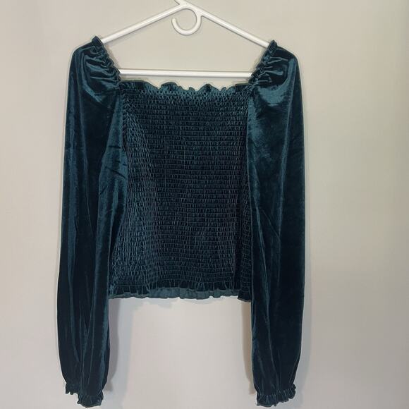 Laundry Shelli Segal Crushed Velvet Sz M Green Cropped Long Sleeve Top Peasant - Picture 7 of 7